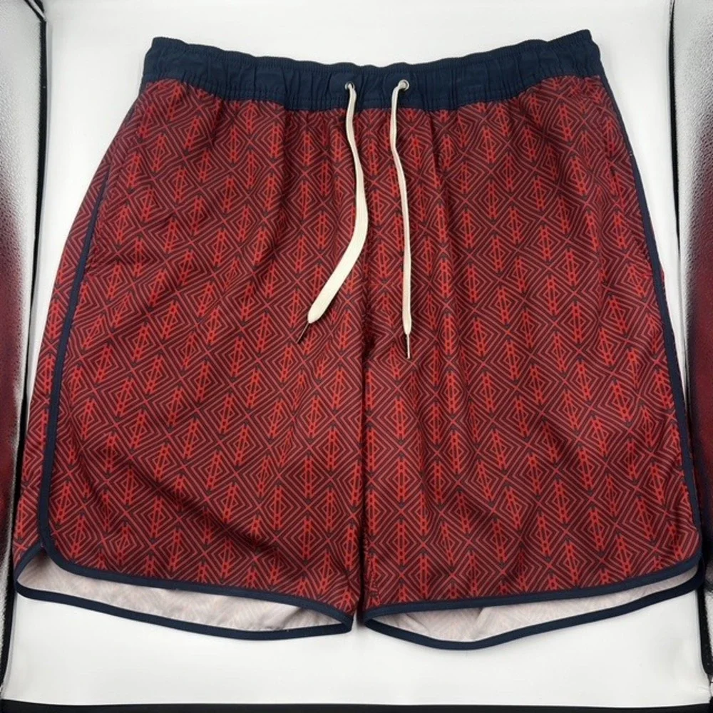 Fair Harbor Men's Medium Red and Navy Geometric Diamond 8